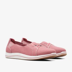 Hot Breeze Skip Women Breeze Collection