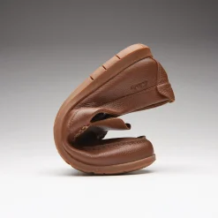 Sale Flexway Step Loafers & Slip Ons