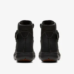 Online Un Loop Up Women Boots & Booties