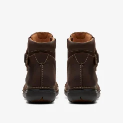 Discount Un Loop Up Women Boots & Booties